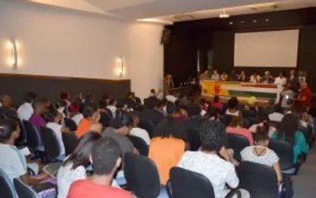Audiência debate extermínio de jovens em Salvador