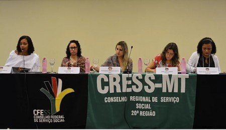 Assistentes sociais reafirmam a defesa dos direitos da classe trabalhadora!