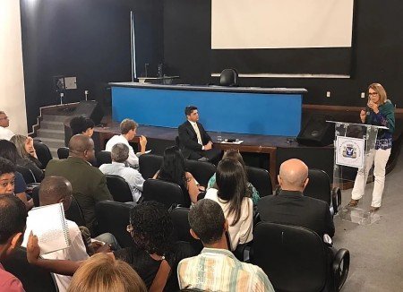 Câmara Municipal de Salvador debate o reordenamento da rede de serviços de acolhimento institucional de crianças e adolescentes