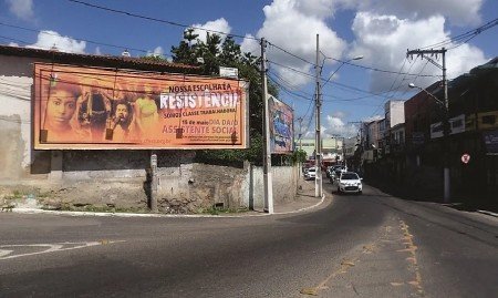 Nossa escolha é a resistência! Campanha nacional alusiva ao dia da/o Assistente Social pode ser vista em outdoors e busdoors da Bahia
