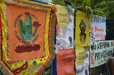 CRESS-BA diz “Não à reforma da previdência!” em sua passagem pela mudança do Garcia no carnaval de Salvador