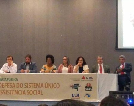 Audiência pública em defesa da política pública de Assistência Social na Assembleia legislativa do Estado da Bahia.