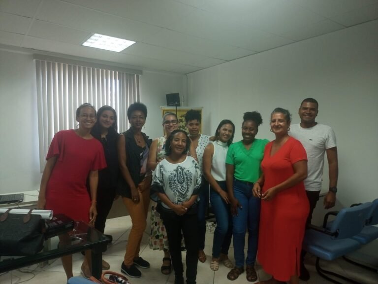 CRESS-BA realiza palestra de orientação profissional a recém-inscritas/os
