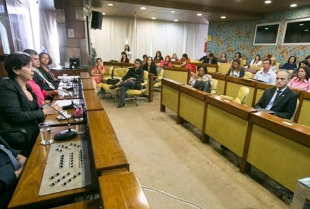 Comissão de saúde altera data de reunião para participação no ato público em defesa do SUS no dia 17/05
